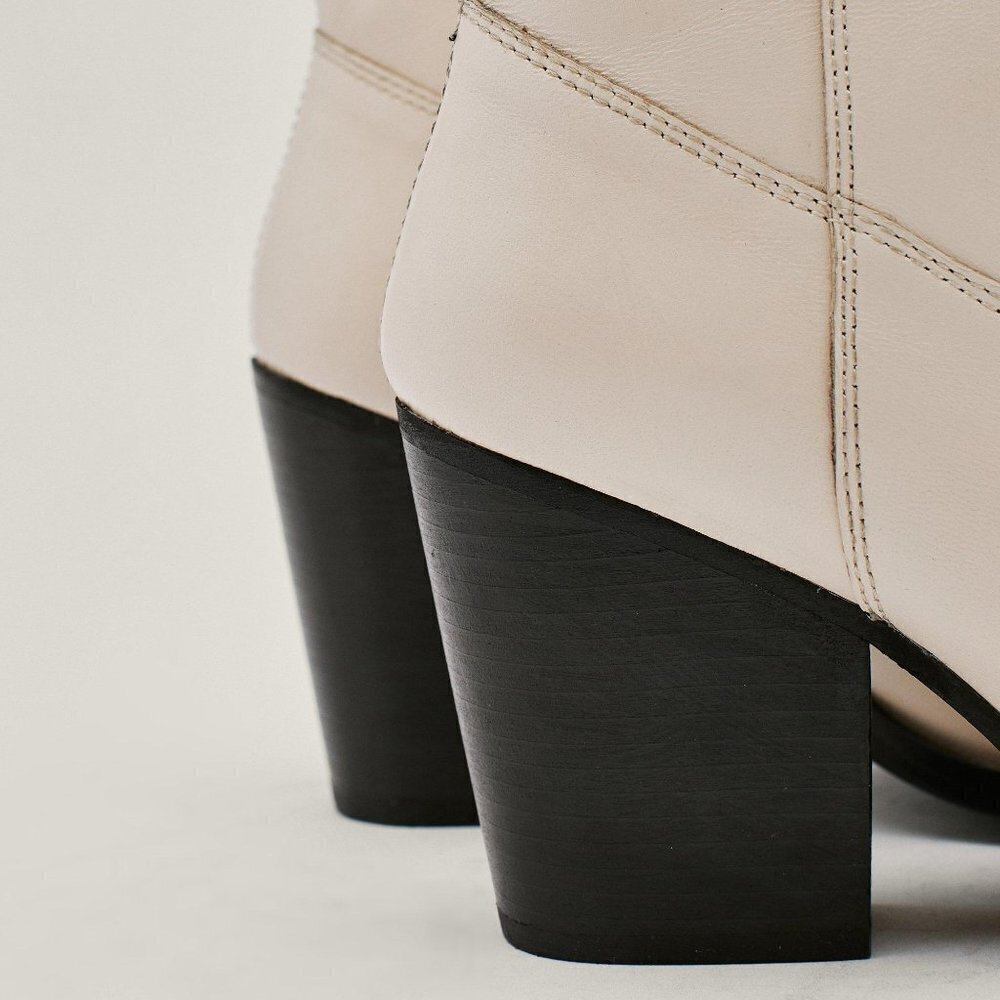NASTY GAL Contrast Off White Leather Western Ankle Heel Boots - Picture 13 of 15